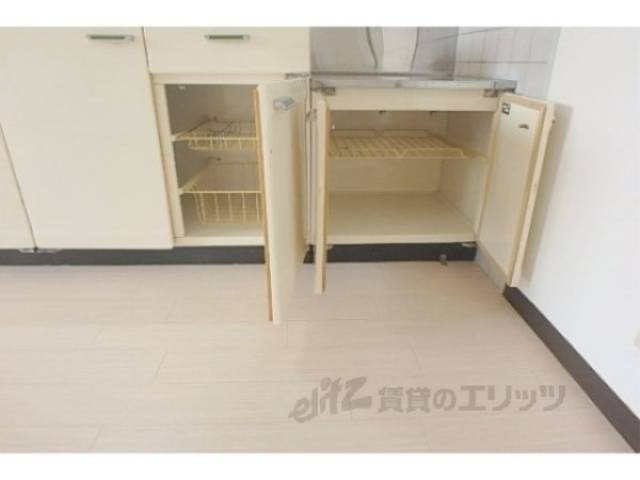 キッチン　キッチン下部収納
