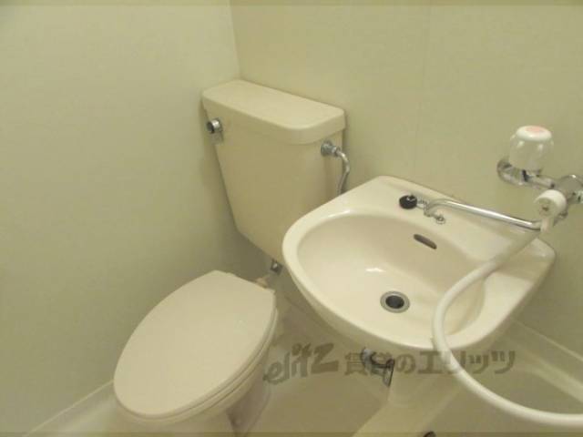 トイレ　ユニットバスのトイレです。