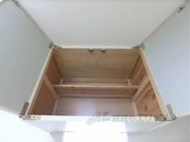 キッチン　上部収納