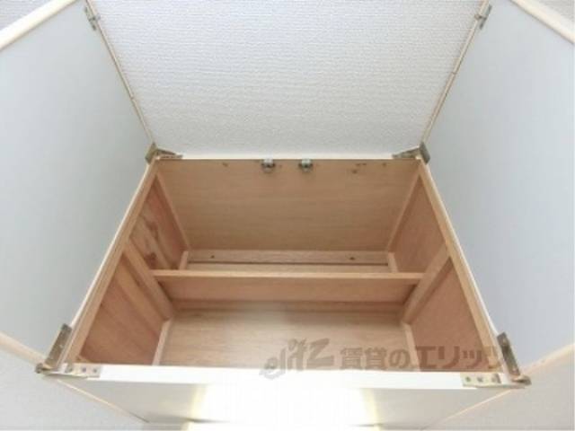 キッチン　上部収納