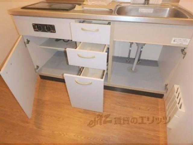 キッチン　下部収納