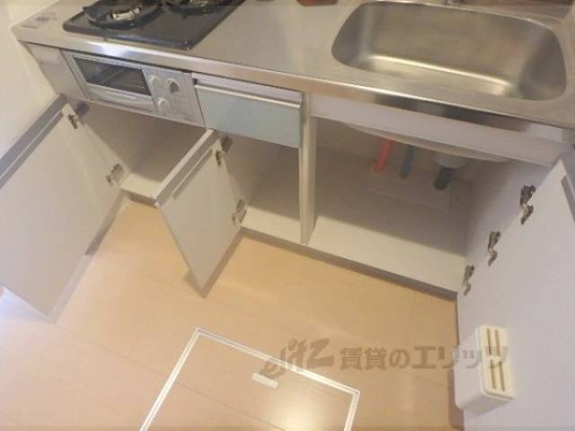 キッチン　下部収納