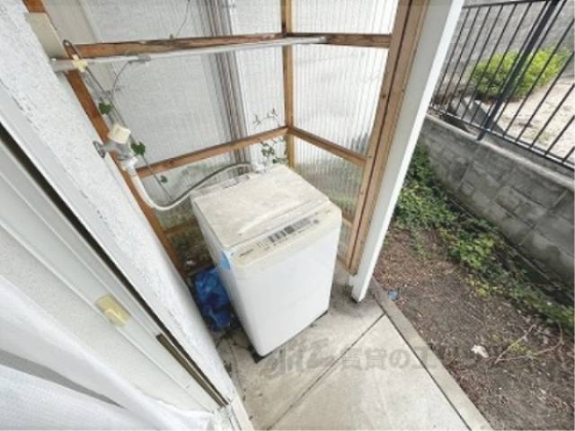 洗濯機置場　洗濯機