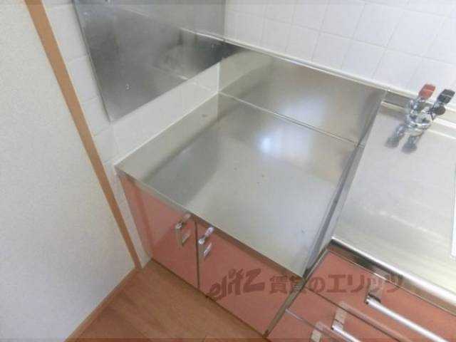 キッチン　コンロ置き場