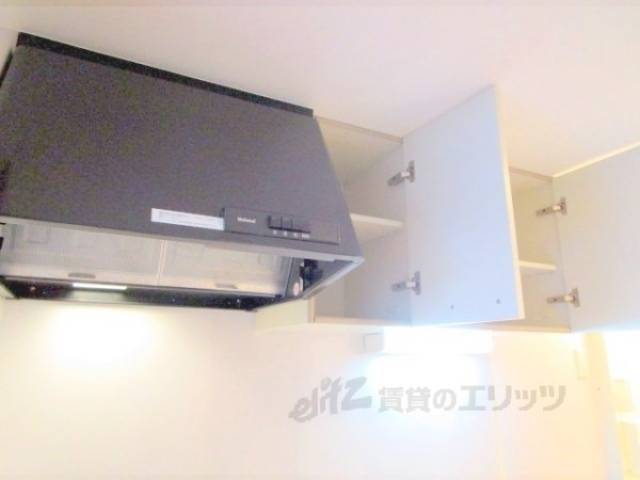 キッチン　キッチン上部収納