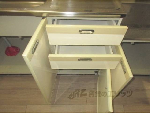 キッチン　キッチン下部収納