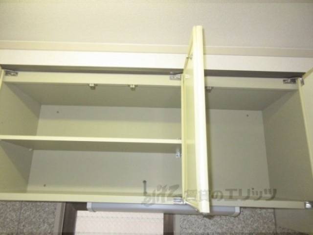 キッチン　キッチン上部収納