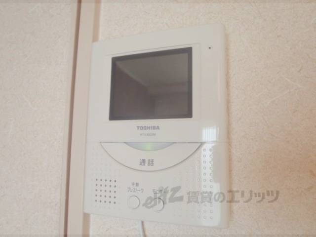 モニター付ドアホン　来客時も安心のモニター付ドアホンです