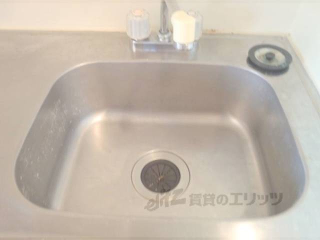 キッチン　流しも十分な幅です