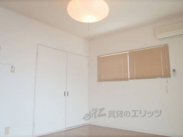 洋室　7帖広めの洋室です