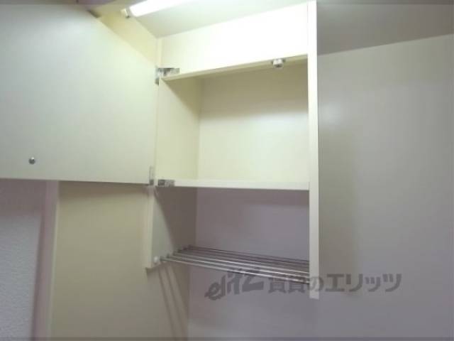 キッチン上部収納