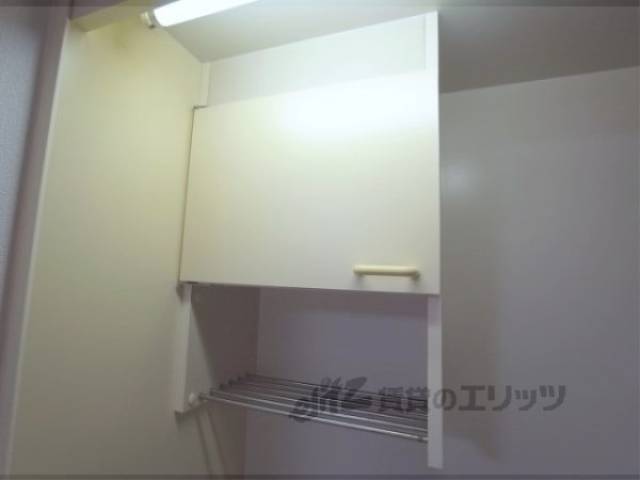 キッチン上部収納