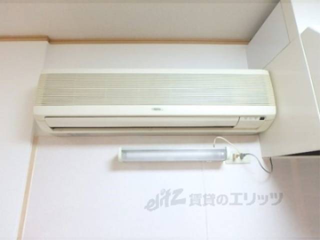 エアコン　リビング