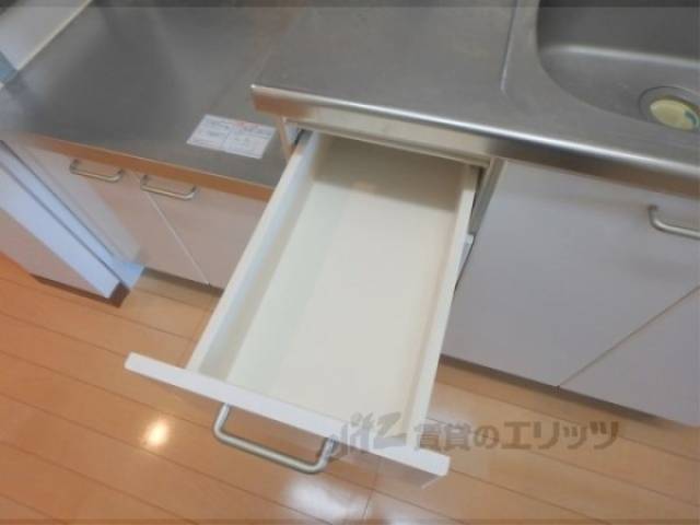 キッチン　キッチン下部収納