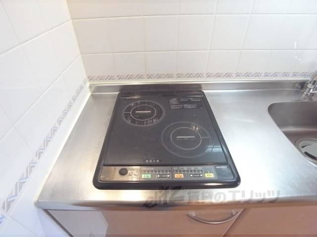 キッチン　電気コンロ