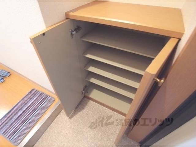 下駄箱　トイレ上棚