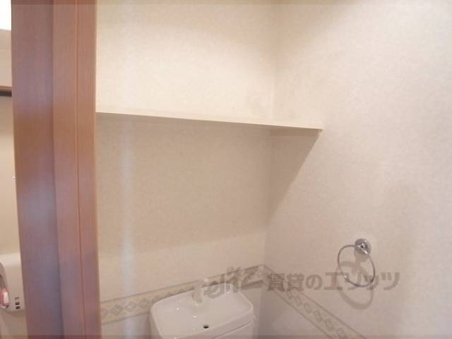トイレ　トイレ上棚