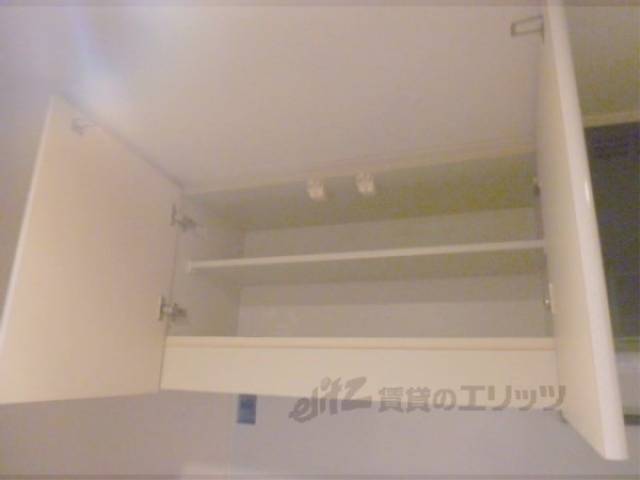 収納棚（上部）