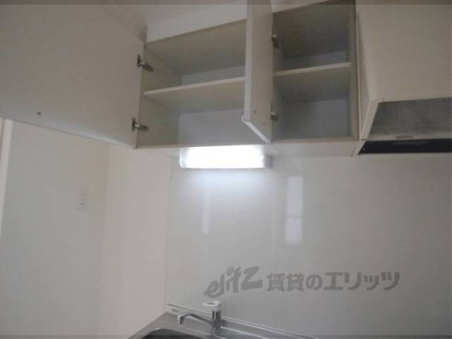キッチン上部収納