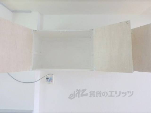 キッチン　キッチン上部収納