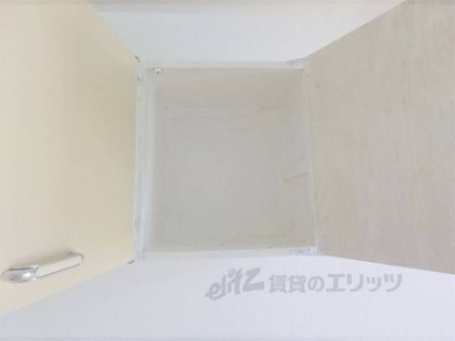 キッチン　キッチン上部収納