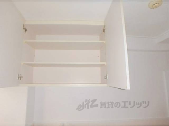 キッチン　キッチン上部収納