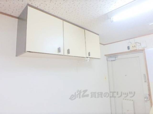 キッチン　キッチン上部収納