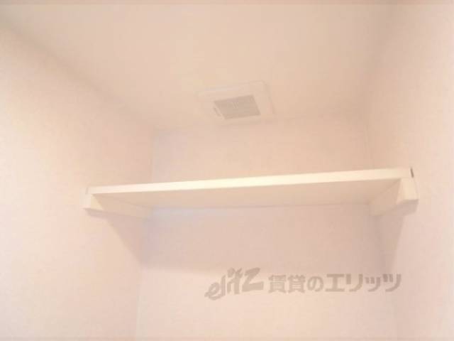 トイレ上部収納