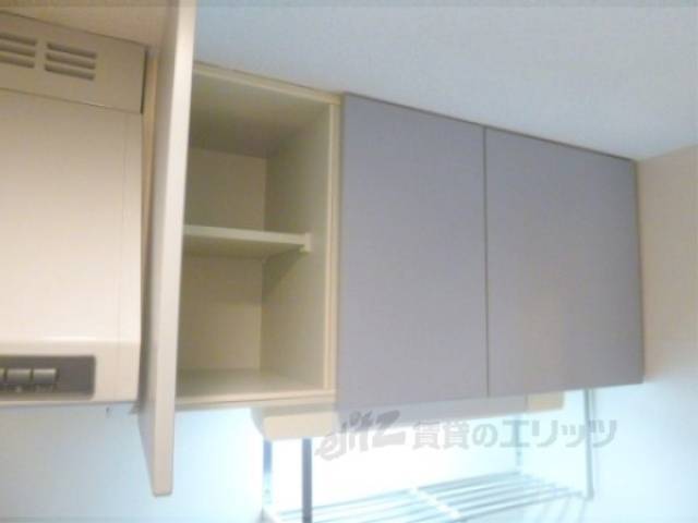 キッチン　キッチン上収納