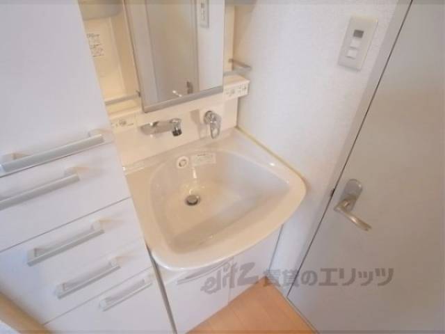 洗面所　独立洗面台