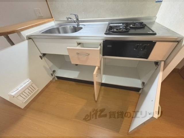 キッチン　キッチン下部収納