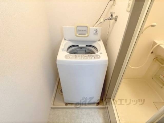 洗濯機置場　洗濯機