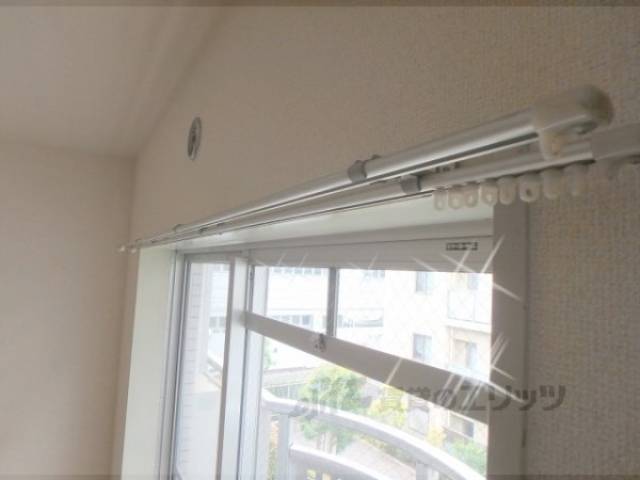 カーテンレール