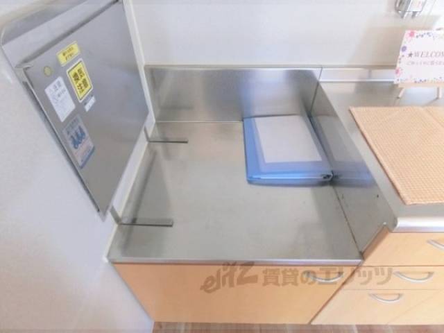 キッチン　コンロ置き場