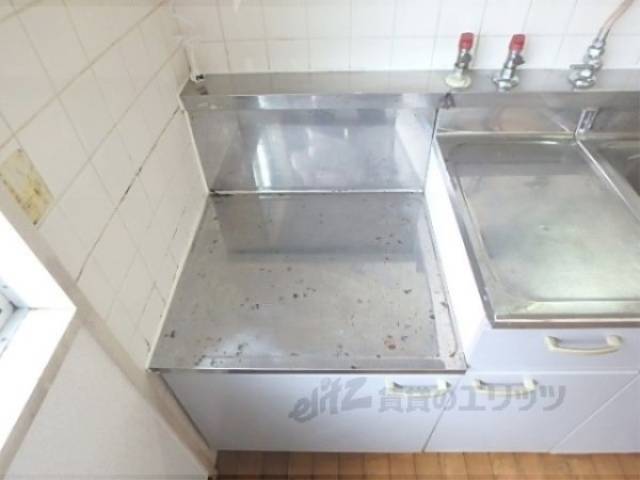 キッチン　コンロ置き場