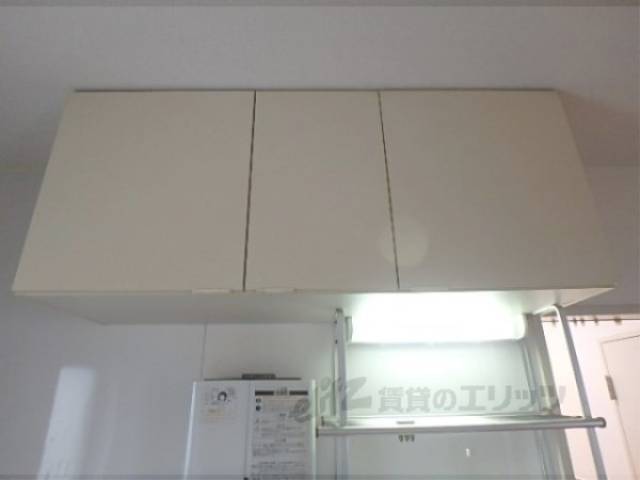 キッチン　キッチン上部収納