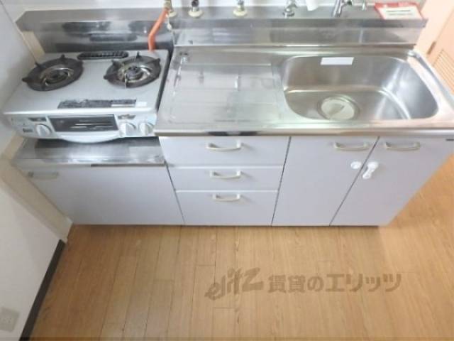 キッチン　キッチン下部収納