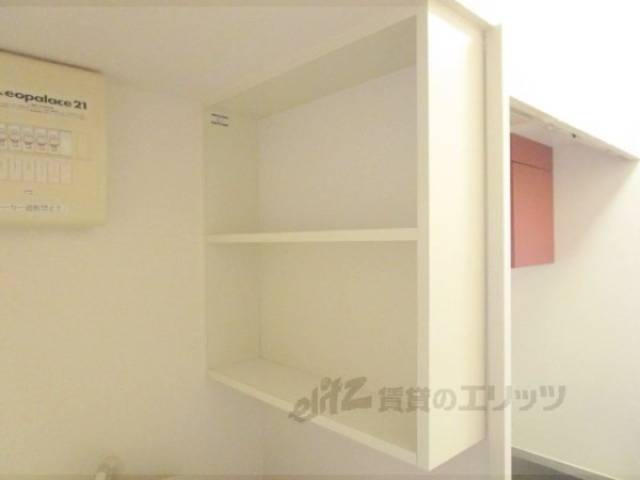 収納　上部収納