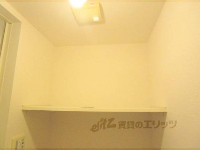 収納　トイレ上