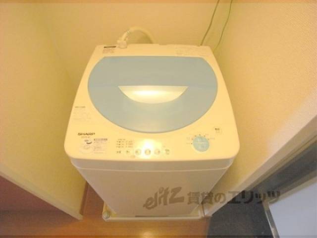 洗濯機置場　家電付きです。