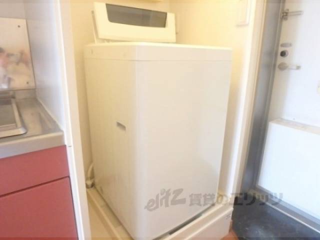 洗濯機置場　洗濯機