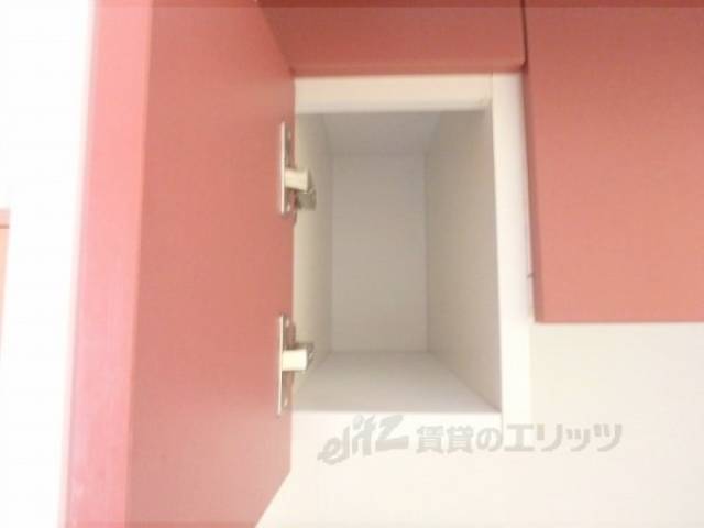 キッチン　上部収納