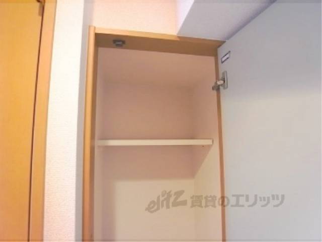 玄関横収納
