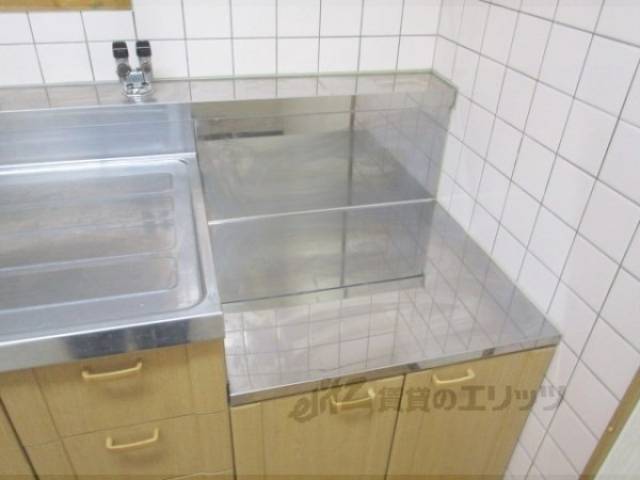 キッチン　コンロ置き場