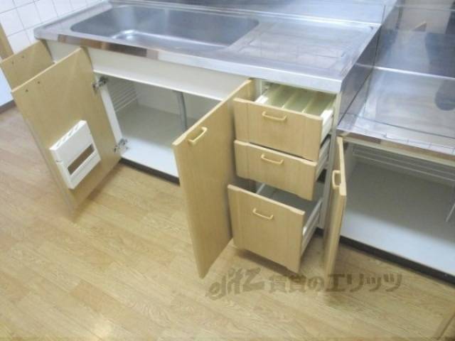 キッチン　収納
