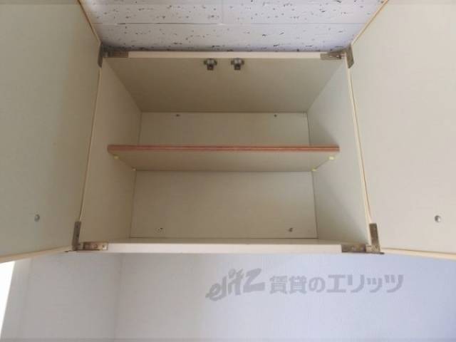 キッチン　キッチン上部収納