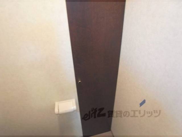 収納　トイレ物入れ
