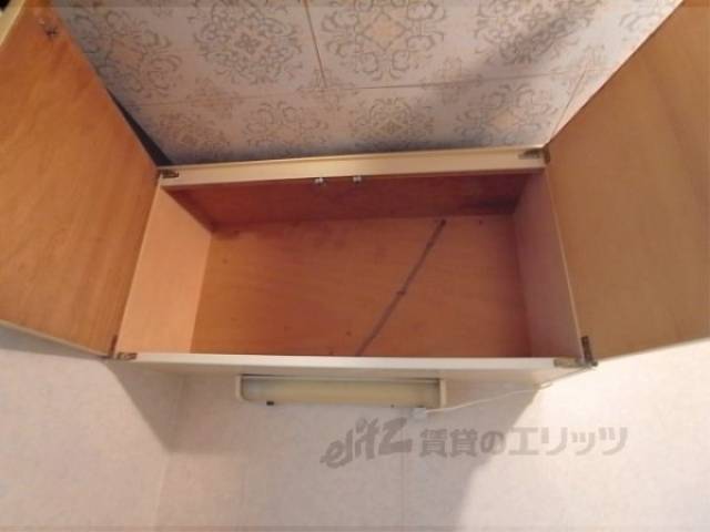キッチン　キッチン上部収納