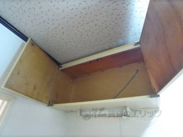 キッチン　キッチン上部収納