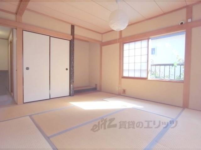 和室　収納